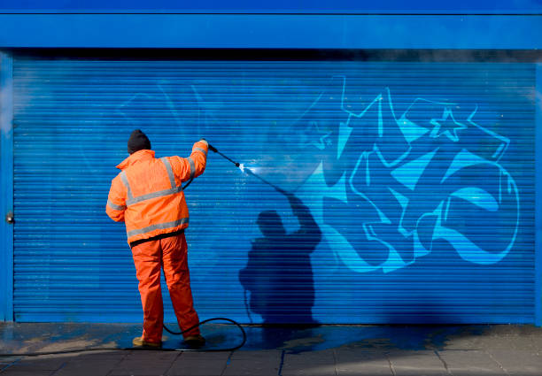 Best Garage Pressure Washing  in Shorewood, WI